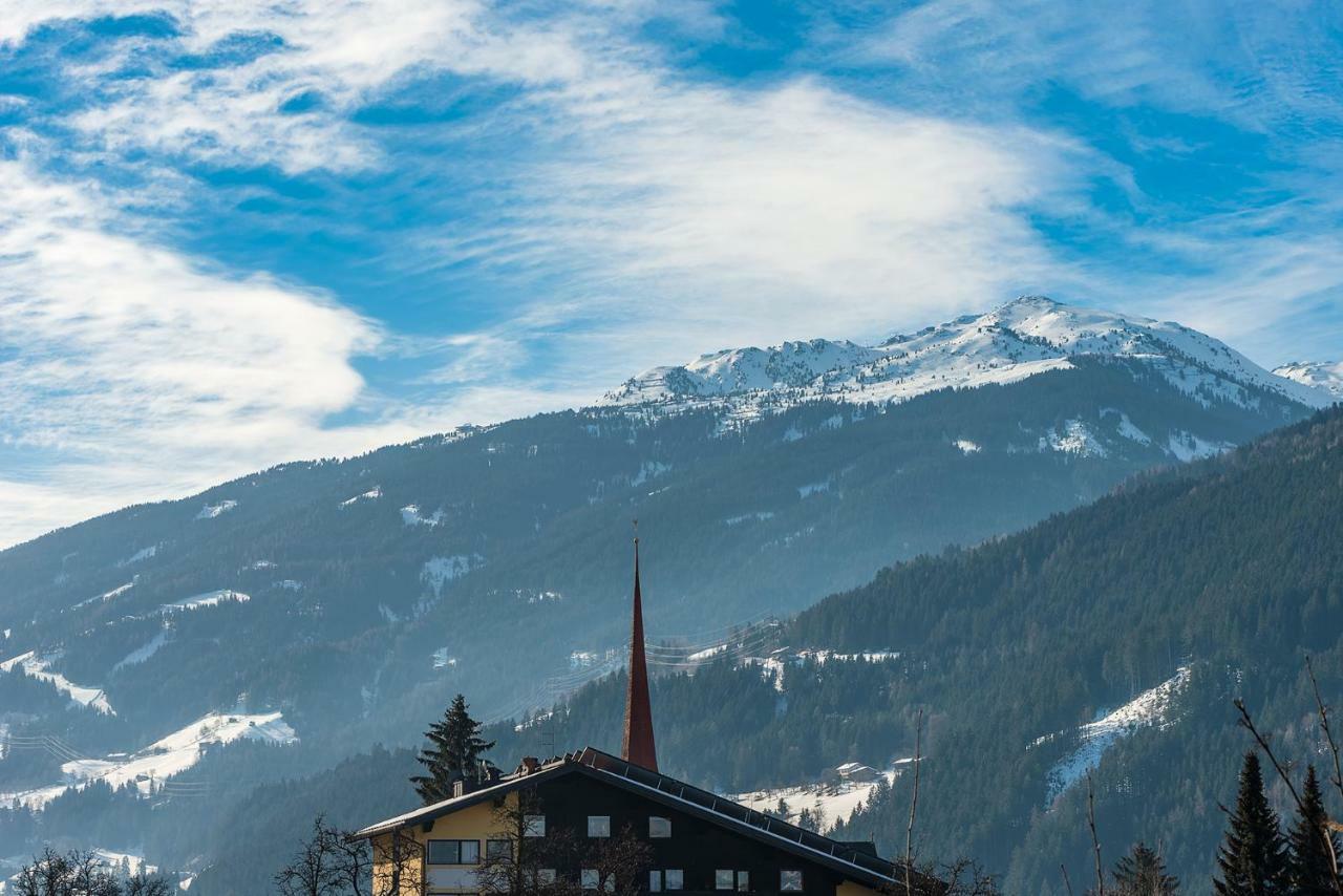 Hotel Standlhof Zillertal Uderns Esterno foto